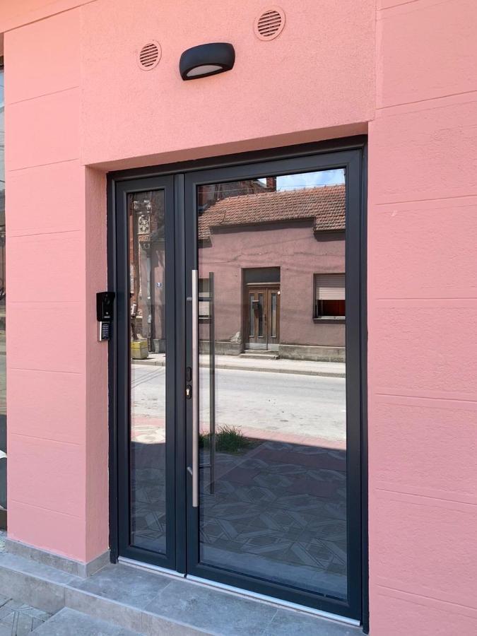 Pink House Apartments Jagodina Eksteriør bilde